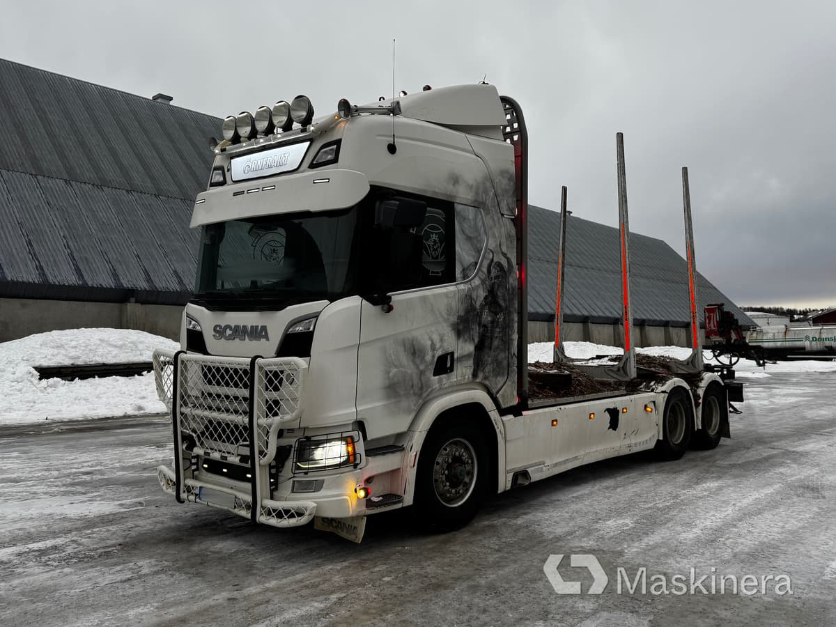Scania R650B6X4NB Timmerekipage Scania R650B med kran och HLM Släp - Лесовоз: фото 1 Scania R650B6X4NB Timmerekipage Scania R650B med kran och HLM Släp - Лесовоз: фото 1