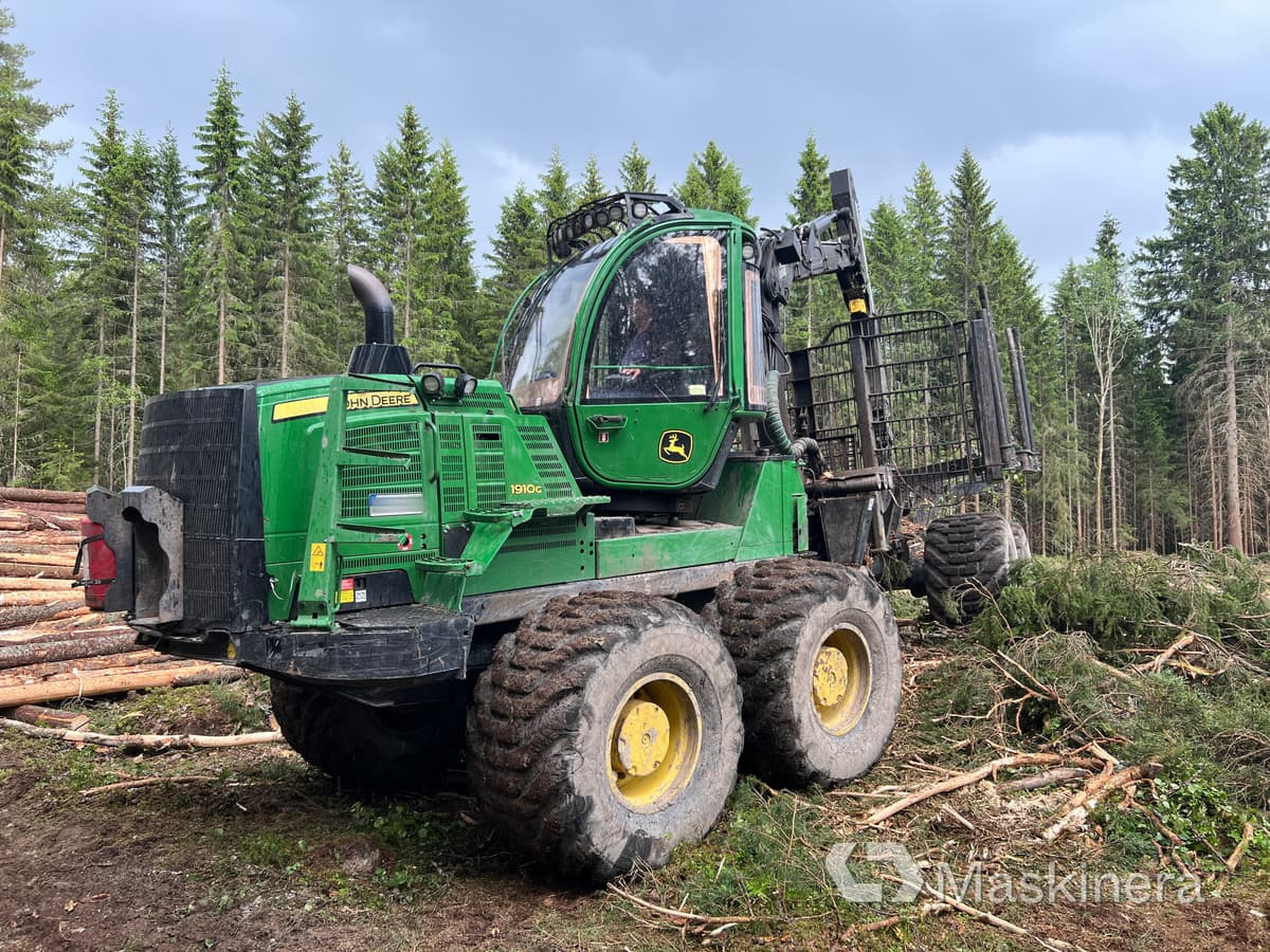 Skotare John Deere 1910G - Форвардер: фото 3 Skotare John Deere 1910G - Форвардер: фото 3