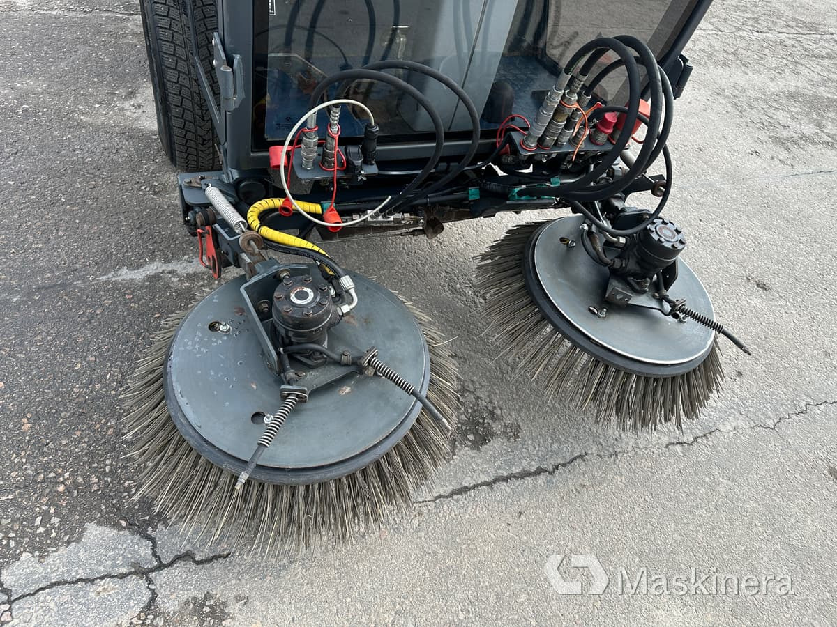 Подметально-уборочная машина Sopmaskin Hako Citymaster 1200: фото 9
