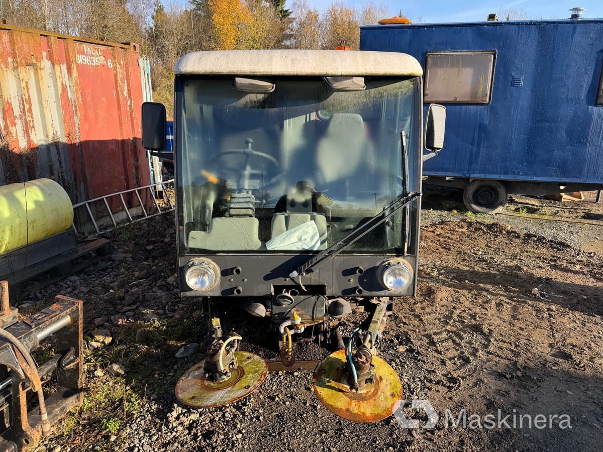 Подметально-уборочная машина Sopmaskin Johnston Compact 142A 101T (Rep. objekt): фото 9