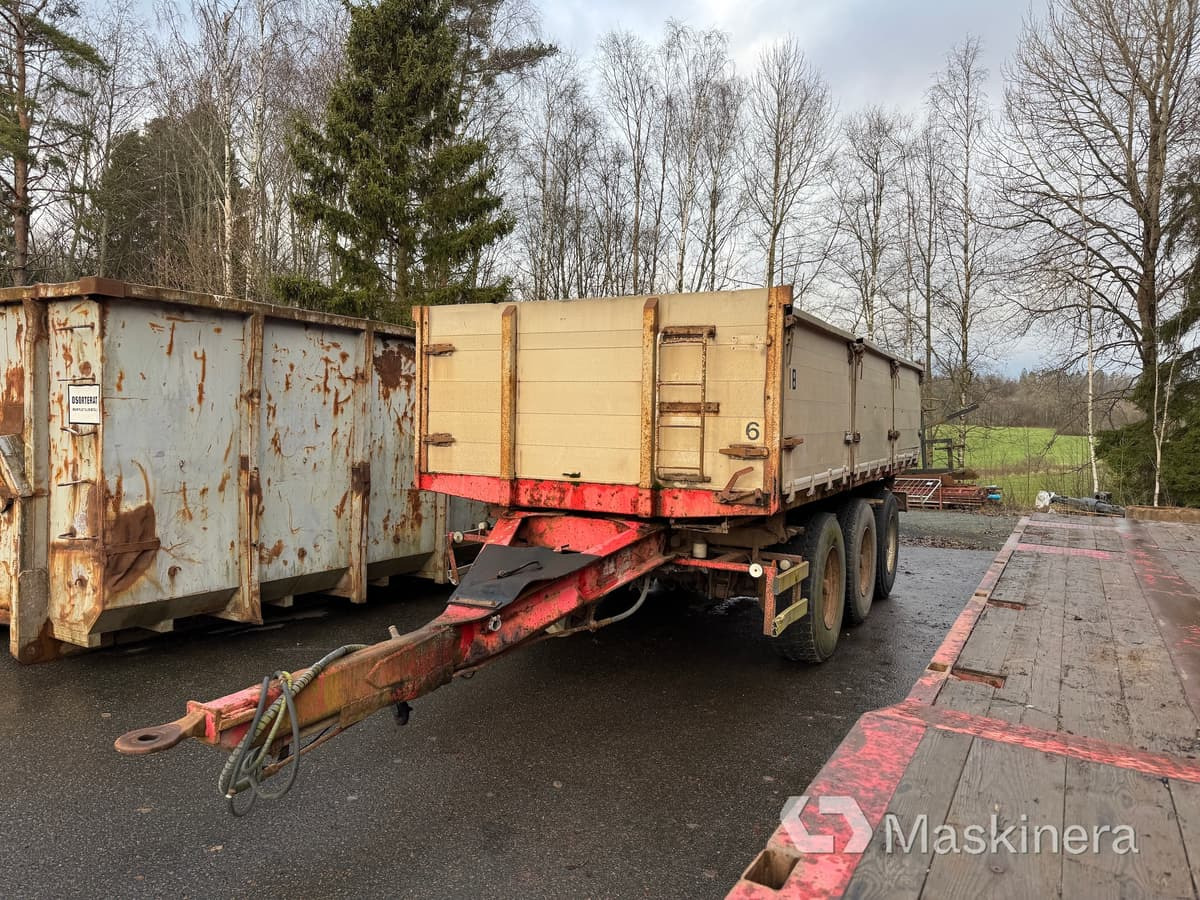 Tridemkärra Kilafors SKB3-T58 (Rep. objekt) - Прицеп бортовой/ Платформа: фото 1 Tridemkärra Kilafors SKB3-T58 (Rep. objekt) - Прицеп бортовой/ Платформа: фото 1