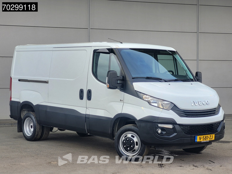 Iveco Daily 35C16 Dubbellucht L2H1 Laag Dak 3,5t Trekhaak 160PK Airco Cruise Camera Werkplaatsinrichting APK 08-2026 Euro6 L2 Airco Trekhaak - Цельнометаллический фургон: фото 3 Iveco Daily 35C16 Dubbellucht L2H1 Laag Dak 3,5t Trekhaak 160PK Airco Cruise Camera Werkplaatsinrichting APK 08-2026 Euro6 L2 Airco Trekhaak - Цельнометаллический фургон: фото 3