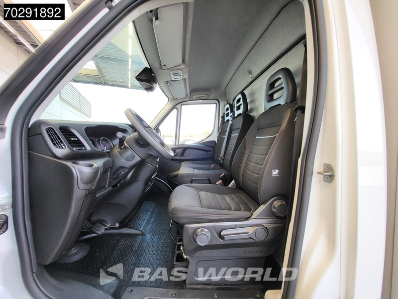Фургон с закрытым кузовом Iveco Daily 35S16 Automaat Bakwagen Achterdeuren 160PK Airco Camera Euro6 Meubelbak Koffer 21m3 Airco: фото 9 Фургон с закрытым кузовом Iveco Daily 35S16 Automaat Bakwagen Achterdeuren 160PK Airco Camera Euro6 Meubelbak Koffer 21m3 Airco: фото 9