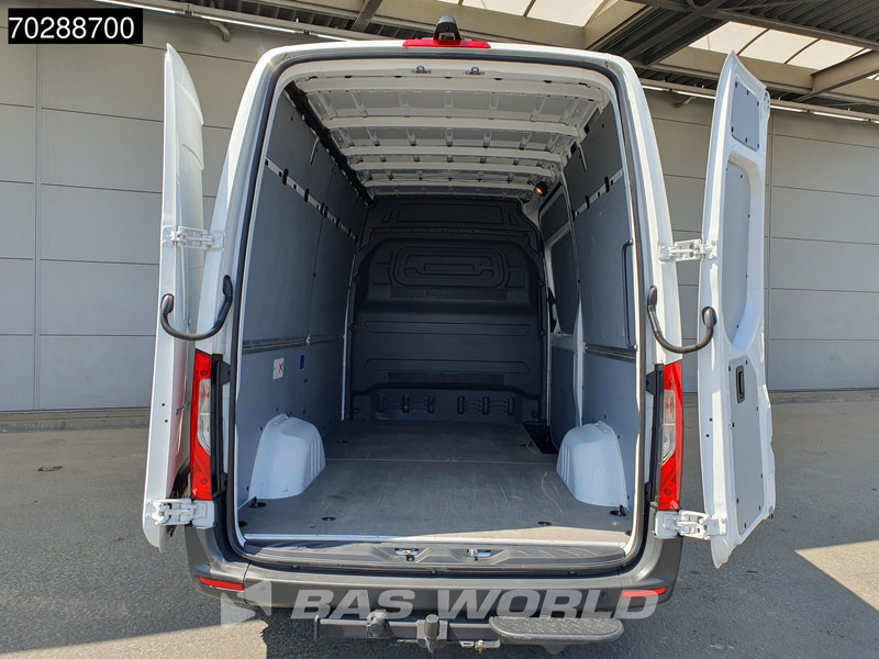 Mercedes-Benz Sprinter 319 CDI COMING SOON! Automaat L2H2 190PK Trekhaak Airco Camera Parkeersensoren Euro6 L2 12m3 Airco Trekhaak - Цельнометаллический фургон: фото 3 Mercedes-Benz Sprinter 319 CDI COMING SOON! Automaat L2H2 190PK Trekhaak Airco Camera Parkeersensoren Euro6 L2 12m3 Airco Trekhaak - Цельнометаллический фургон: фото 3