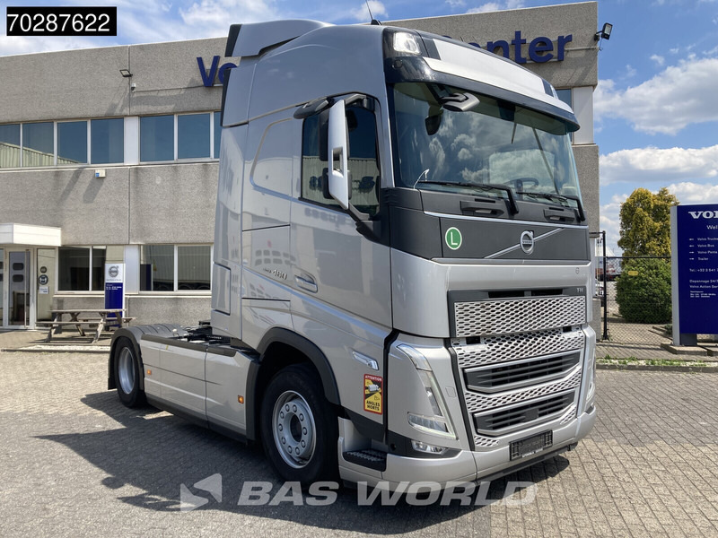 Volvo FH 460 4X2 2x Tanks VEB+ ACC I-Park Cool Navi Euro 6 - Тягач: фото 3 Volvo FH 460 4X2 2x Tanks VEB+ ACC I-Park Cool Navi Euro 6 - Тягач: фото 3