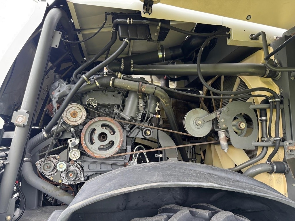 Кормоуборочный комбайн Claas Jaguar 950 Allrad + Claas Orbis 750: фото 14 Кормоуборочный комбайн Claas Jaguar 950 Allrad + Claas Orbis 750: фото 14