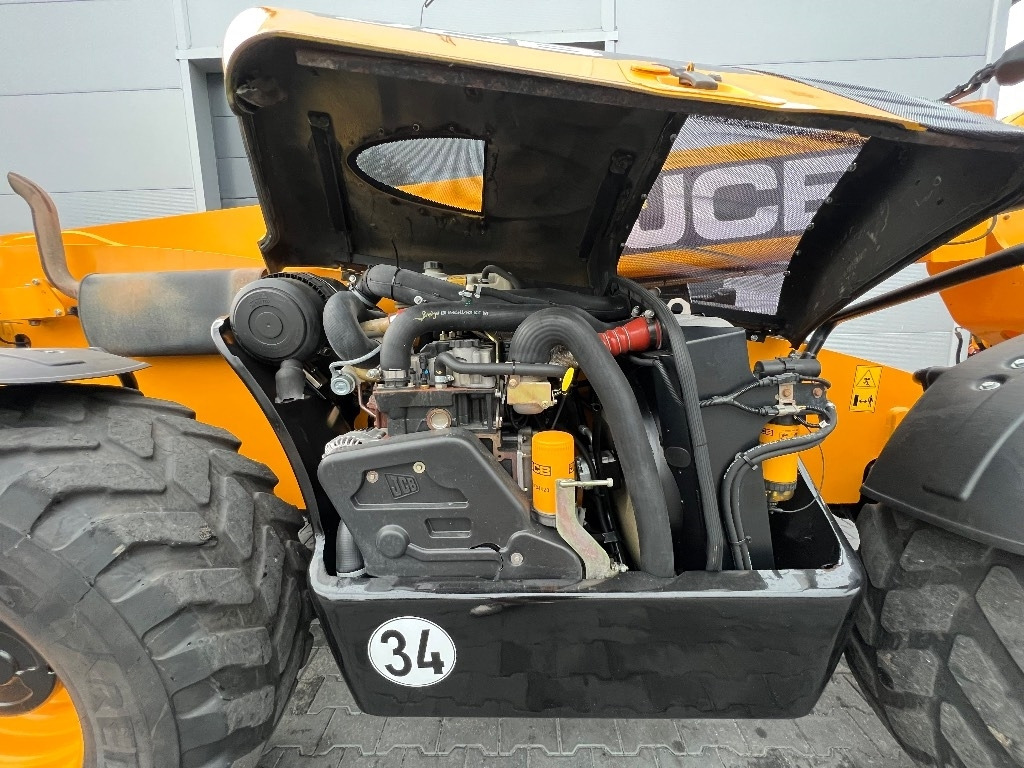 Телескопический погрузчик JCB 541-70 Agri Plus: фото 8