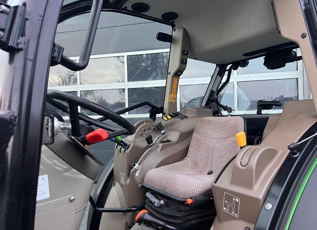 Трактор John Deere 5090 GL: фото 8 Трактор John Deere 5090 GL: фото 8