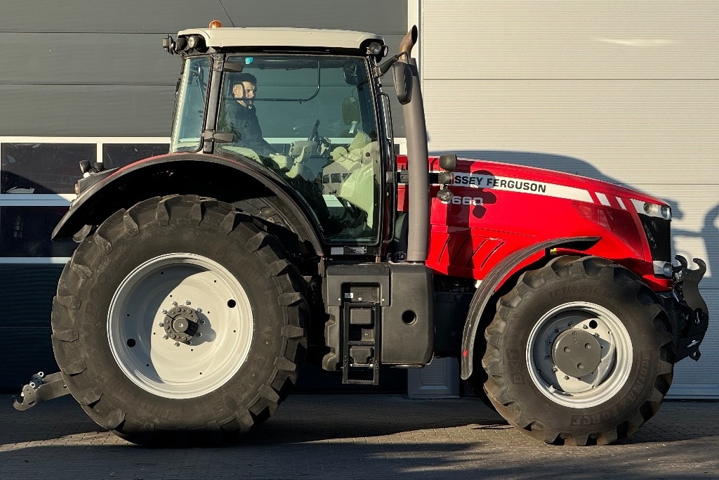 Massey Ferguson 8660 - Трактор: фото 3 Massey Ferguson 8660 - Трактор: фото 3