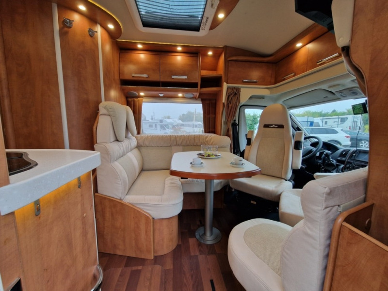 Carthago Chic C-Line T 4.3 - Полуинтегрированный автодом: фото 5 Carthago Chic C-Line T 4.3 - Полуинтегрированный автодом: фото 5