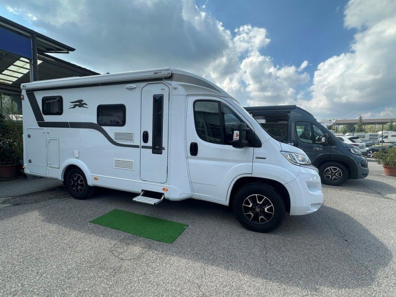 Laika Compact 9 - Полуинтегрированный автодом: фото 1 Laika Compact 9 - Полуинтегрированный автодом: фото 1