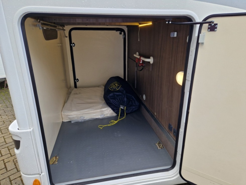 Mc Louis Nevis 870G - Интегрированный автодом: фото 2 Mc Louis Nevis 870G - Интегрированный автодом: фото 2