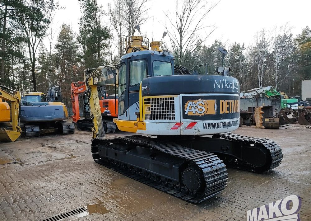 Komatsu PC228USLC-3 - Гусеничный экскаватор: фото 2 Komatsu PC228USLC-3 - Гусеничный экскаватор: фото 2