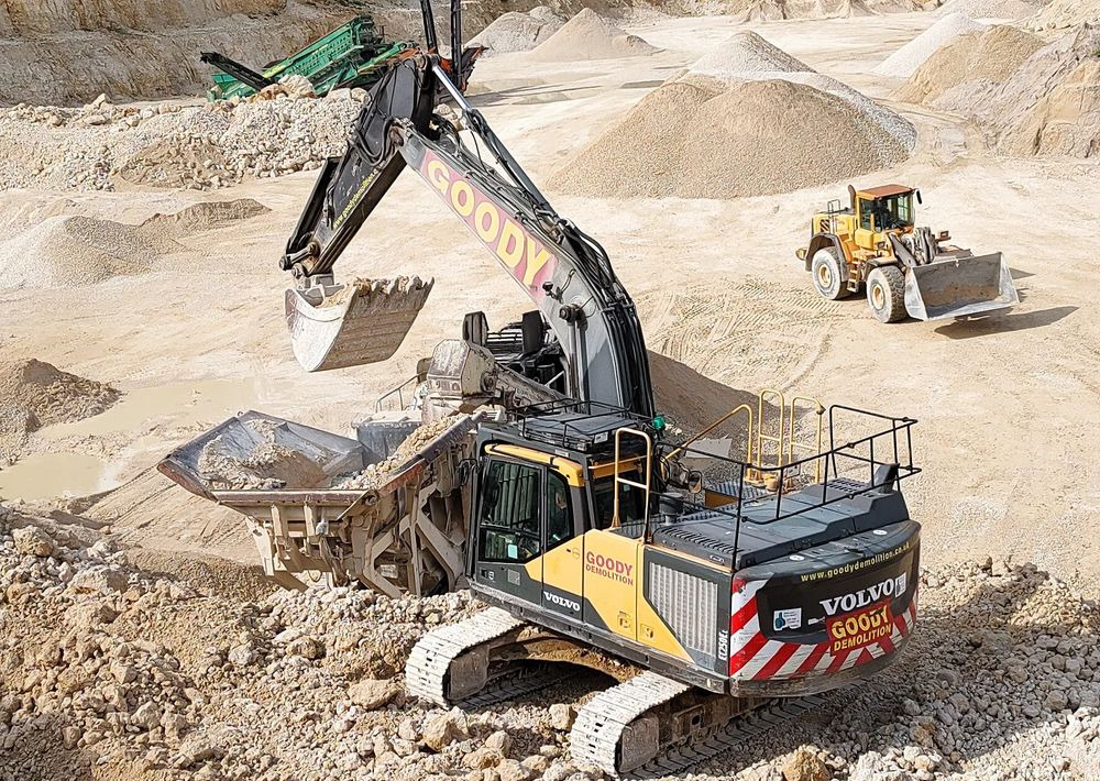 Volvo EC 250 EL - Гусеничный экскаватор: фото 3 Volvo EC 250 EL - Гусеничный экскаватор: фото 3