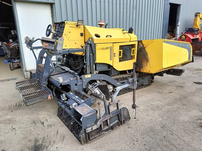 Bomag BF 223 C asfalteermachine asphalt paver dynamo - Асфальтоукладчик: фото 1 Bomag BF 223 C asfalteermachine asphalt paver dynamo - Асфальтоукладчик: фото 1