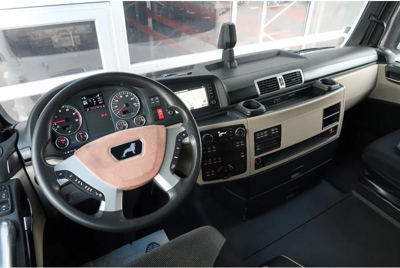 MAN TGX 26.580 6X2/4 RETARDER/ STEERED-PUSHER/ PTO/ ETC - Тягач: фото 2 MAN TGX 26.580 6X2/4 RETARDER/ STEERED-PUSHER/ PTO/ ETC - Тягач: фото 2