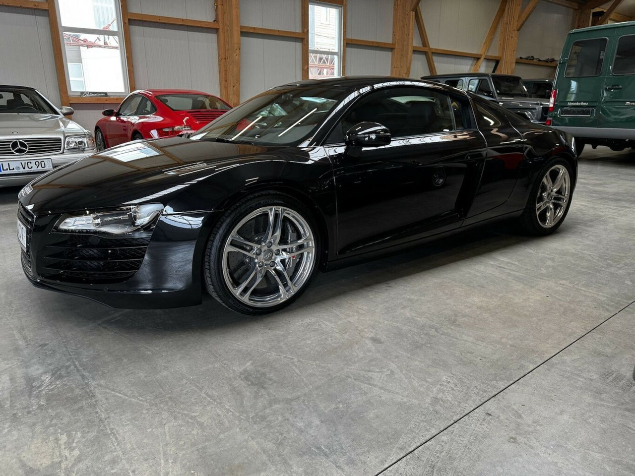 Audi R8 4.2 FSI V8 quattro Coupé - Легковой автомобиль: фото 2 Audi R8 4.2 FSI V8 quattro Coupé - Легковой автомобиль: фото 2
