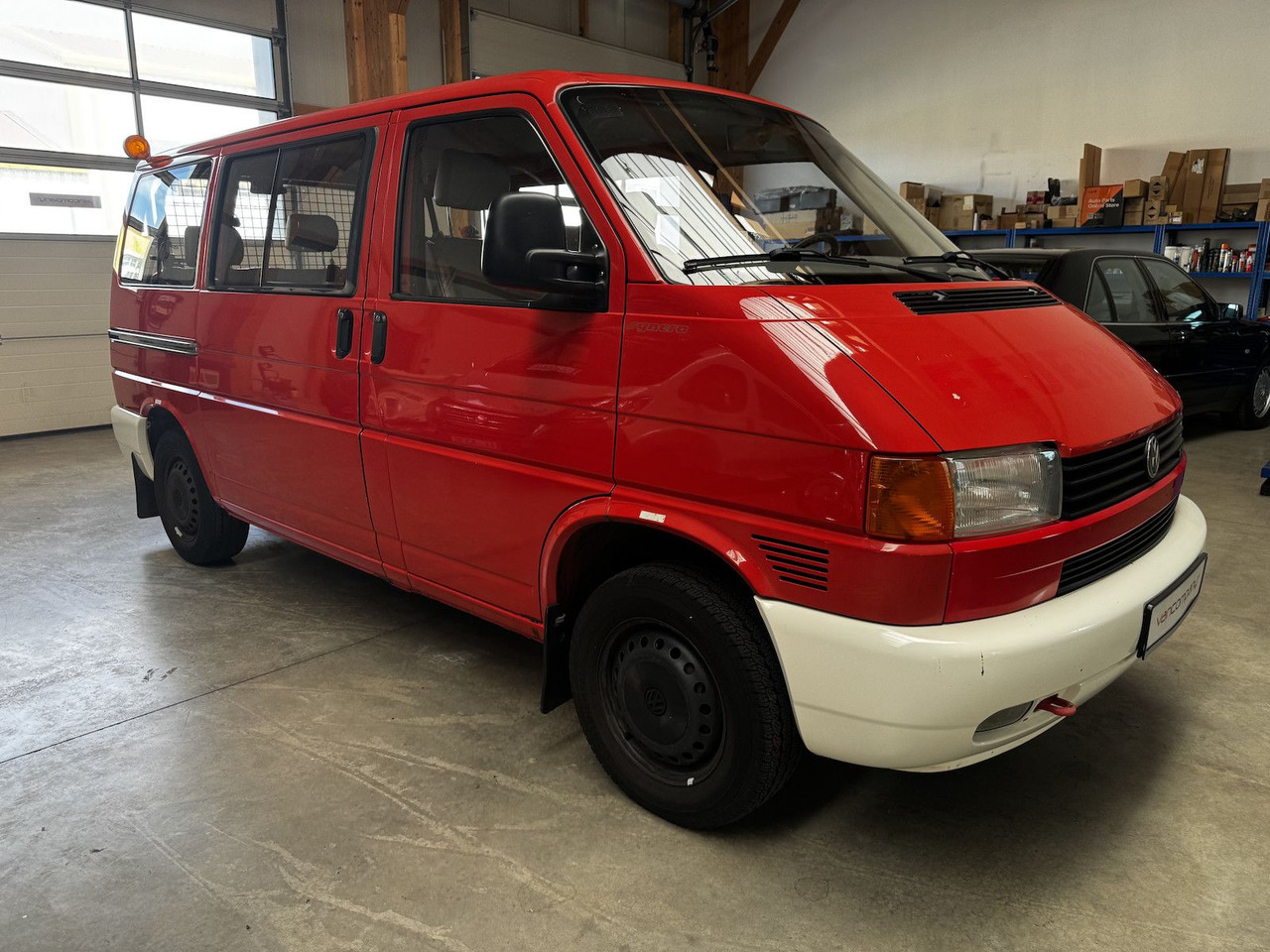 Volkswagen T4 2.5 TDI Syncro 4x4 7-Sitzer 1. Hand! - Пассажирский фургон: фото 4 Volkswagen T4 2.5 TDI Syncro 4x4 7-Sitzer 1. Hand! - Пассажирский фургон: фото 4