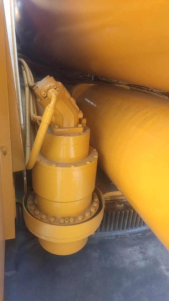 Вседорожный кран XCMG Factory Second Hand Mobile Truck Crane QAY200 200 Ton  All Terrain Cranes In Good Condition: фото 7