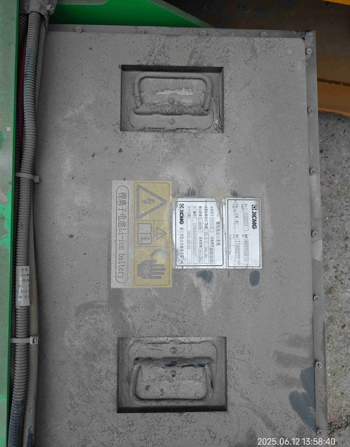 XCMG Lithium battery 8m second hand scissor lift XG0807HD-Li price - Ножничный подъемник: фото 2 XCMG Lithium battery 8m second hand scissor lift XG0807HD-Li price - Ножничный подъемник: фото 2