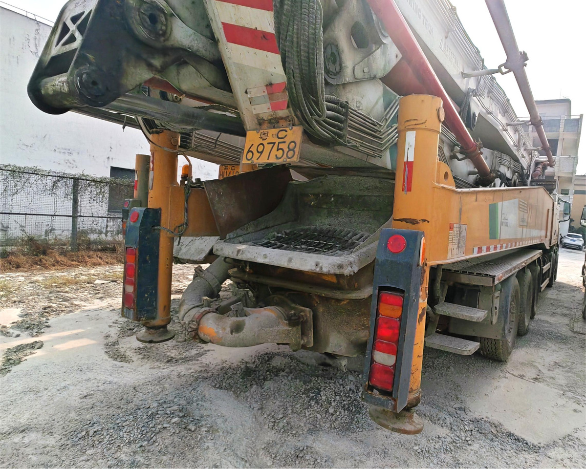 XCMG Manufacturer Second Hand 67m Diesel Hydraulic Concrete Pump HB67V Truck Mounted Concrete Pump Hot Sale - Автобетононасос: фото 5 XCMG Manufacturer Second Hand 67m Diesel Hydraulic Concrete Pump HB67V Truck Mounted Concrete Pump Hot Sale - Автобетононасос: фото 5