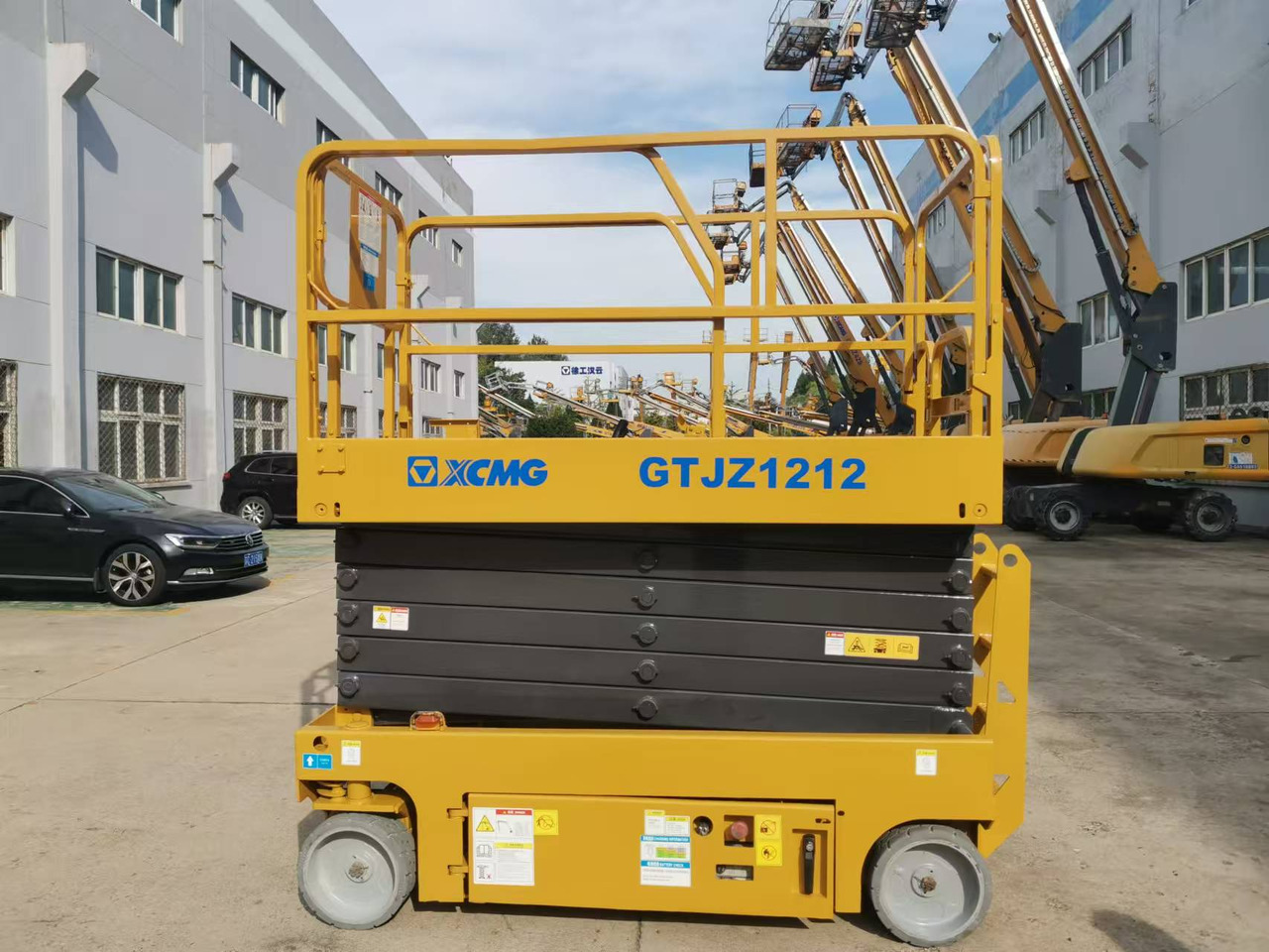 XCMG Official 12m Used Self Propelled Scissor Lift GTJZ1212 Aerial Work Platforms For Sale - Ножничный подъемник: фото 3 XCMG Official 12m Used Self Propelled Scissor Lift GTJZ1212 Aerial Work Platforms For Sale - Ножничный подъемник: фото 3