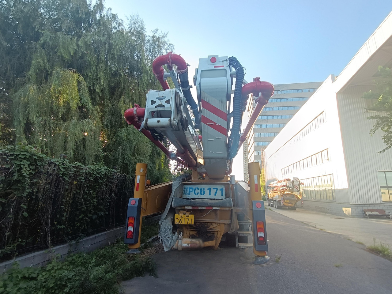 XCMG Official 58m HB58V Used Concrete Pumps Diesel Truck-mounted Concrete Pump Price - Автобетононасос: фото 4 XCMG Official 58m HB58V Used Concrete Pumps Diesel Truck-mounted Concrete Pump Price - Автобетононасос: фото 4