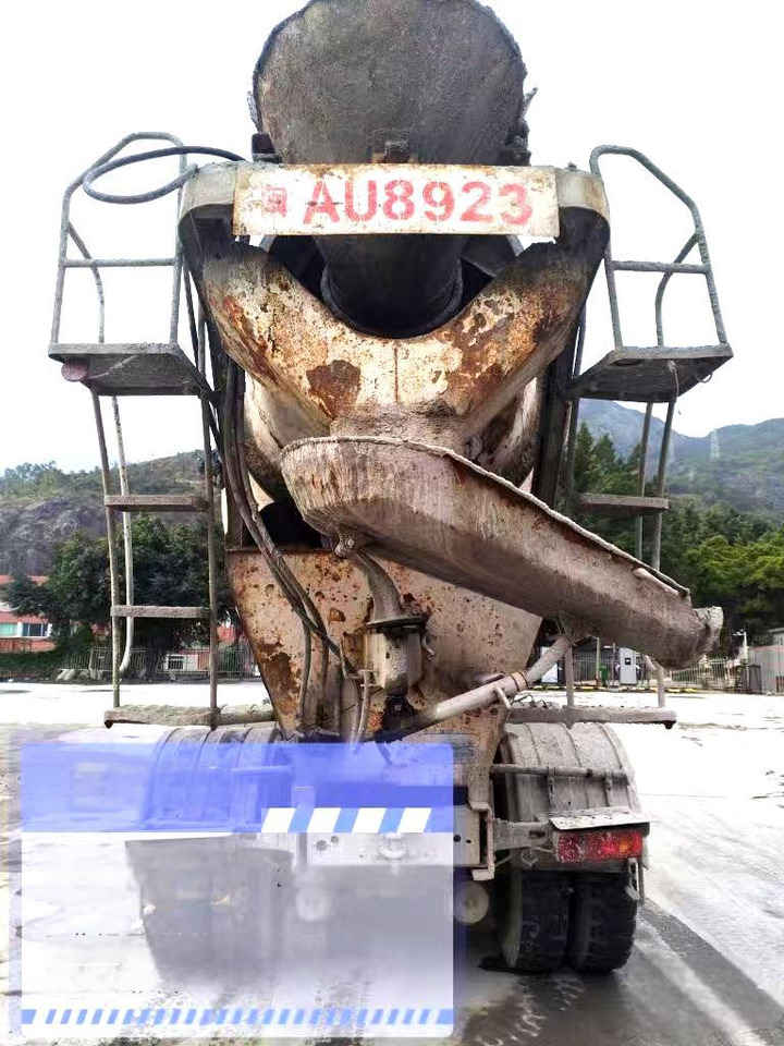 XCMG Official Second Hand Cement Mixer Machine G4804B 12m³ Concrete Mixer Truck Price - Автобетоносмеситель: фото 4 XCMG Official Second Hand Cement Mixer Machine G4804B 12m³ Concrete Mixer Truck Price - Автобетоносмеситель: фото 4