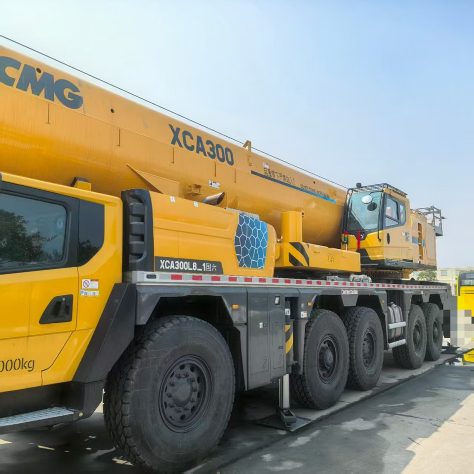 XCMG Official Second Hand Truck Mounted Crane XCA300L8_1 300 ton Mobile Crane Price - Вседорожный кран: фото 2 XCMG Official Second Hand Truck Mounted Crane XCA300L8_1 300 ton Mobile Crane Price - Вседорожный кран: фото 2
