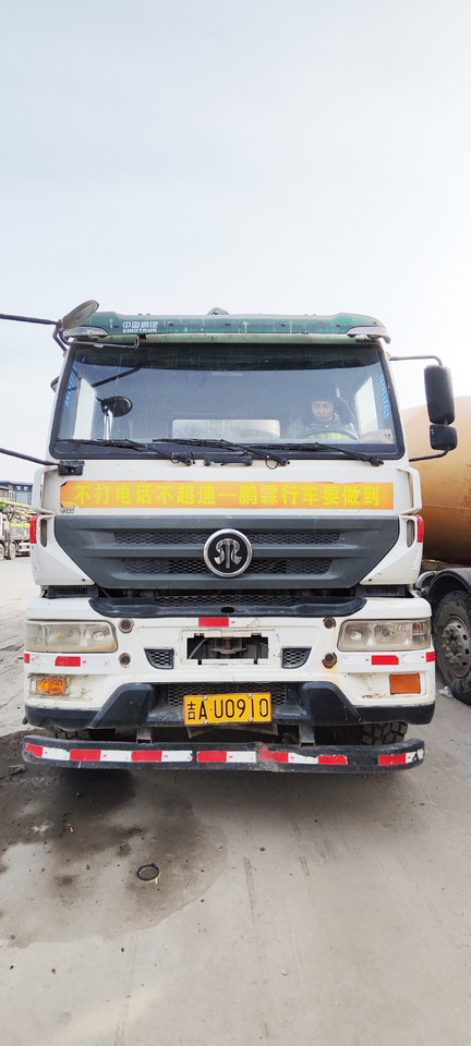 XCMG Official Used Concrete Pump Truck HB37V 37 Meters Cement Pump Machine Price For Sale - Автобетононасос: фото 5 XCMG Official Used Concrete Pump Truck HB37V 37 Meters Cement Pump Machine Price For Sale - Автобетононасос: фото 5