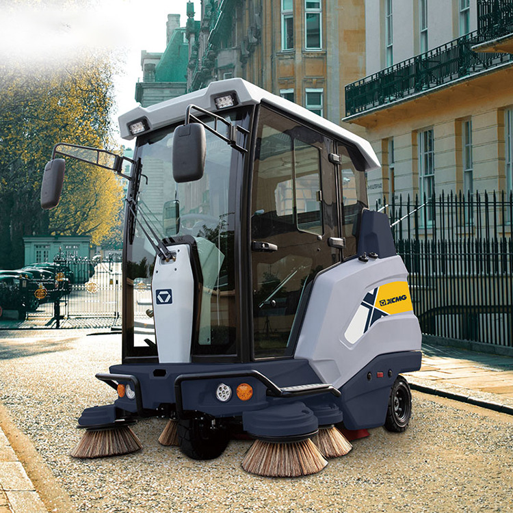 XCMG Official XGHD160ASAC Road Street Sweeper Truck Ride On Floor Sweeper - Подметально-уборочная машина: фото 2 XCMG Official XGHD160ASAC Road Street Sweeper Truck Ride On Floor Sweeper - Подметально-уборочная машина: фото 2
