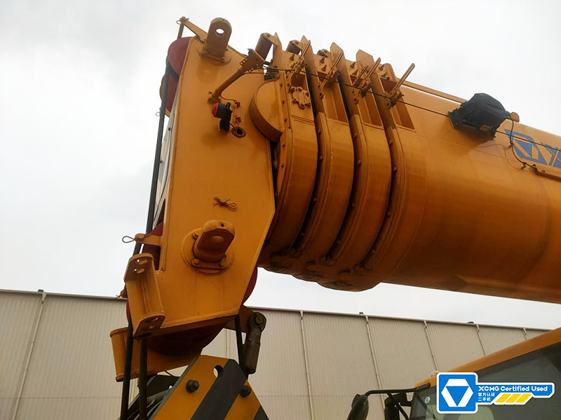 XCMG QY180K5C 180ton second hand truck crane for sale - Мобильный кран: фото 3 XCMG QY180K5C 180ton second hand truck crane for sale - Мобильный кран: фото 3