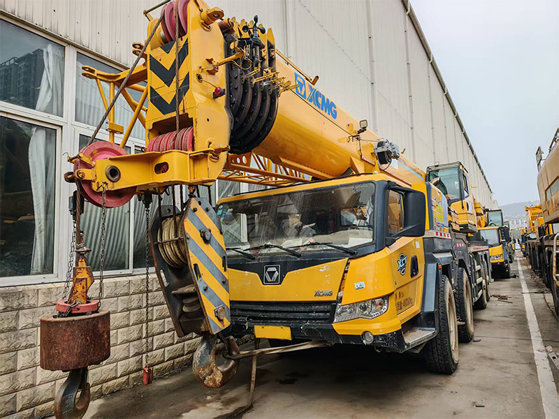 XCMG XCT80L6 80ton Mobile used hoist machine Lifting Truck Crane for Sale - Мобильный кран: фото 5 XCMG XCT80L6 80ton Mobile used hoist machine Lifting Truck Crane for Sale - Мобильный кран: фото 5