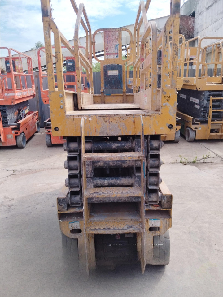 XCMG XG1008HA-Li 10m used Lithium battery scissor aerial work platform - Ножничный подъемник: фото 2 XCMG XG1008HA-Li 10m used Lithium battery scissor aerial work platform - Ножничный подъемник: фото 2