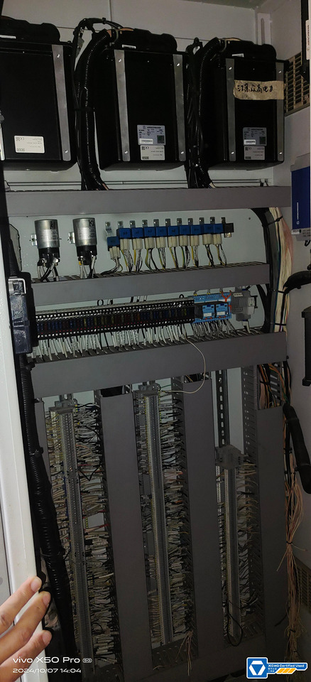 XCMG XGC28000 used 2000ton large tons crawler crane price - Гусеничный кран: фото 5 XCMG XGC28000 used 2000ton large tons crawler crane price - Гусеничный кран: фото 5