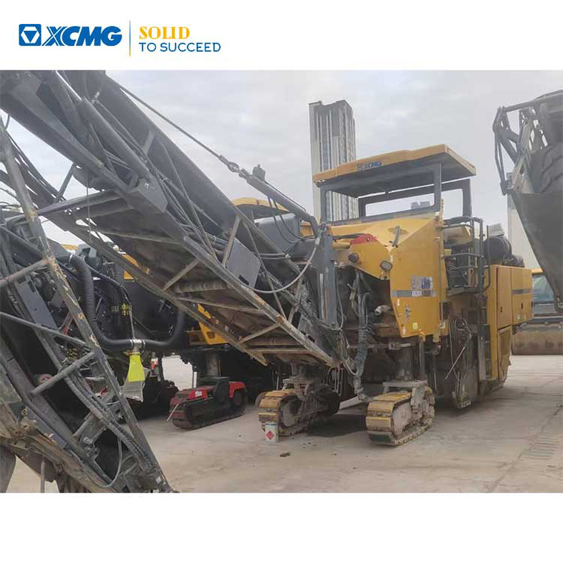 XCMG certified used cold milling planer machine XM200KⅡfor sale - Дорожная фреза: фото 1 XCMG certified used cold milling planer machine XM200KⅡfor sale - Дорожная фреза: фото 1