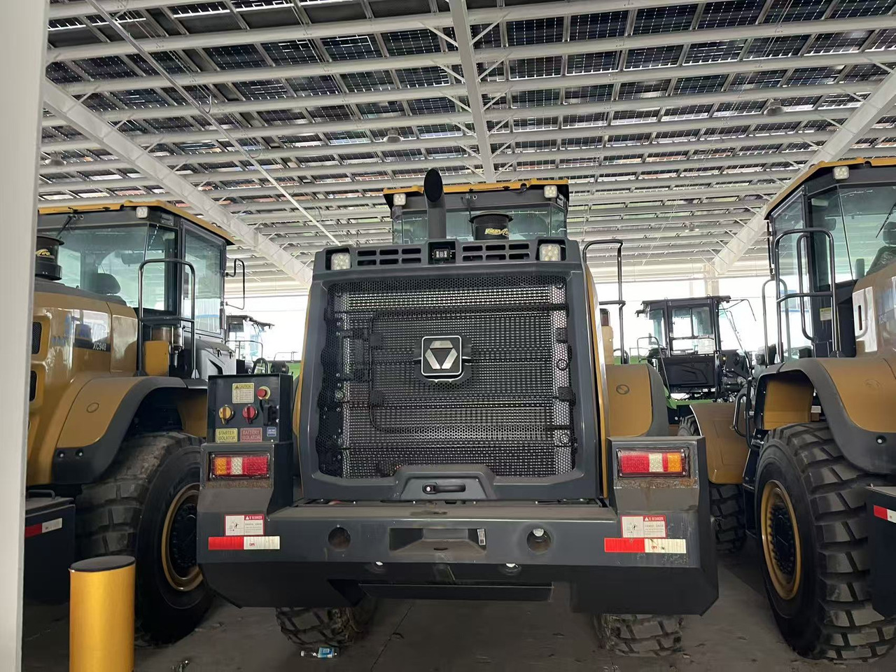 XCMG official XC948 4.5ton wheel loader hydraulic with diesel engine in stock в лизинг XCMG official XC948 4.5ton wheel loader hydraulic with diesel engine in stock: фото 6 XCMG official XC948 4.5ton wheel loader hydraulic with diesel engine in stock в лизинг XCMG official XC948 4.5ton wheel loader hydraulic with diesel engine in stock: фото 6