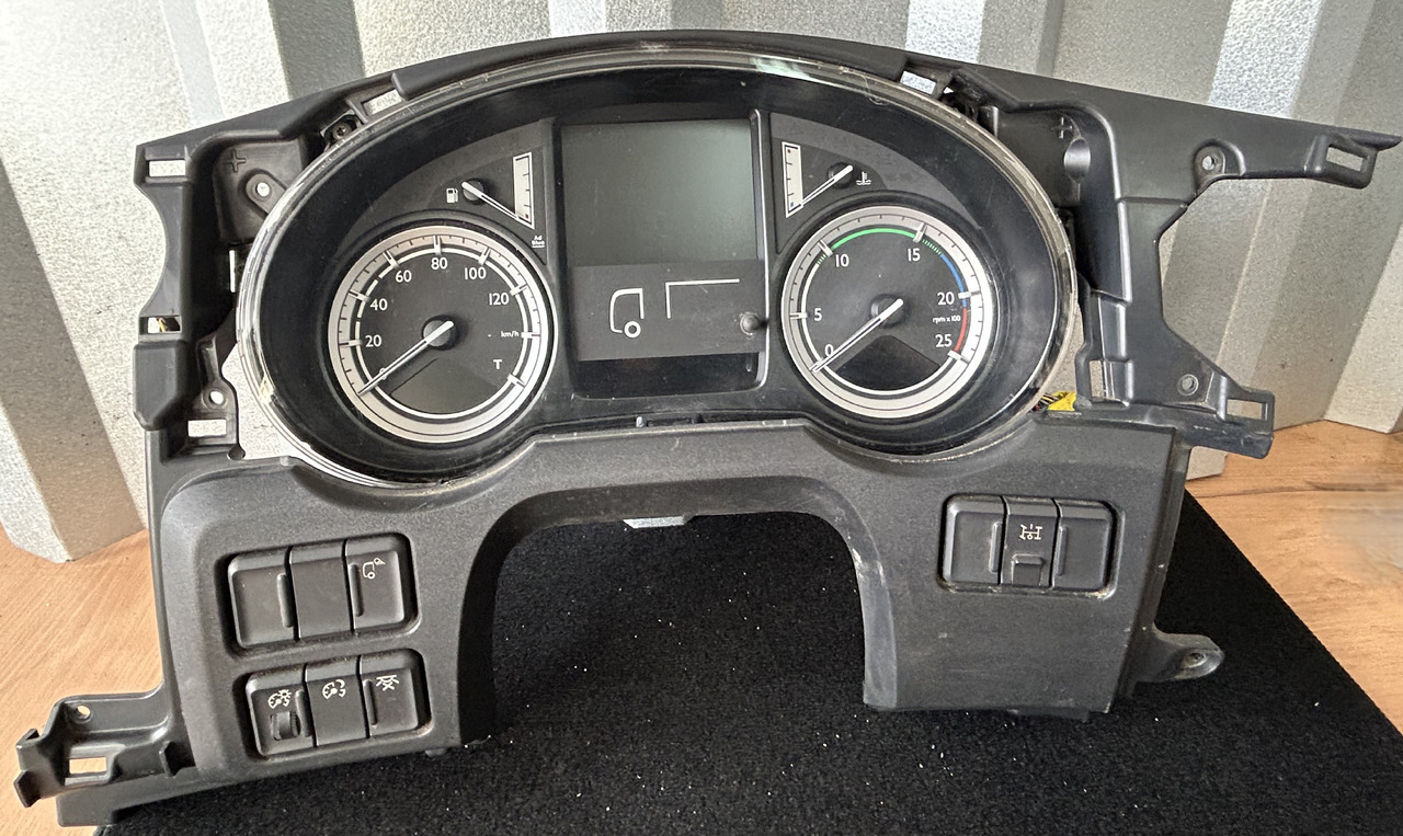 DAF COUNTER CLOCK + HARNESS + CONSOLE DAF XF 106 1980452 + 1900912 + 1951834 - Приборная панель: фото 1 DAF COUNTER CLOCK + HARNESS + CONSOLE DAF XF 106 1980452 + 1900912 + 1951834 - Приборная панель: фото 1