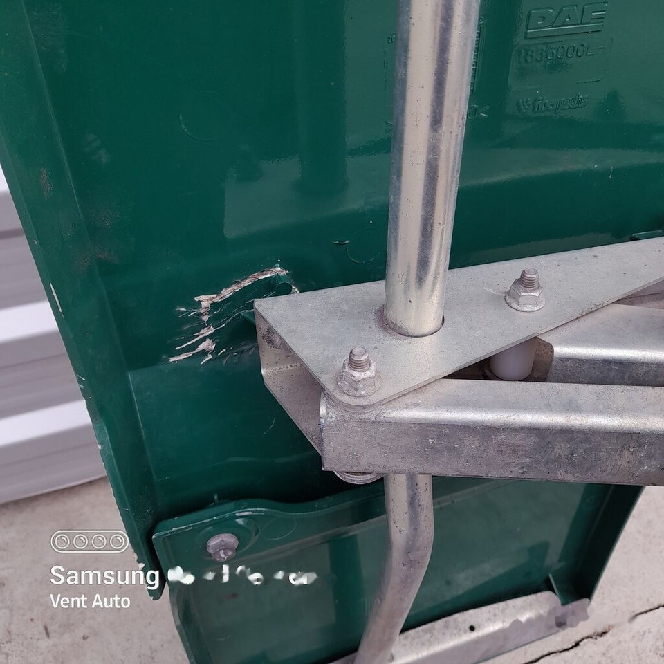 DAF XF 106 LIFT LH 1836000 DAF XF 106 LIFT 1836000 LH truck - Аэродинамика/ Спойлеры для Грузовиков: фото 2 DAF XF 106 LIFT LH 1836000 DAF XF 106 LIFT 1836000 LH truck - Аэродинамика/ Спойлеры для Грузовиков: фото 2