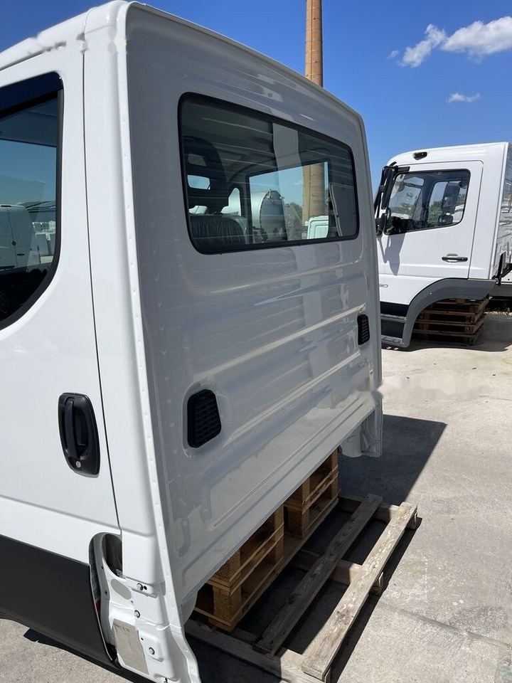 IVECO DAILY VII 72-210 for IVECO DAILY 75-210 - Кабина: фото 4 IVECO DAILY VII 72-210 for IVECO DAILY 75-210 - Кабина: фото 4