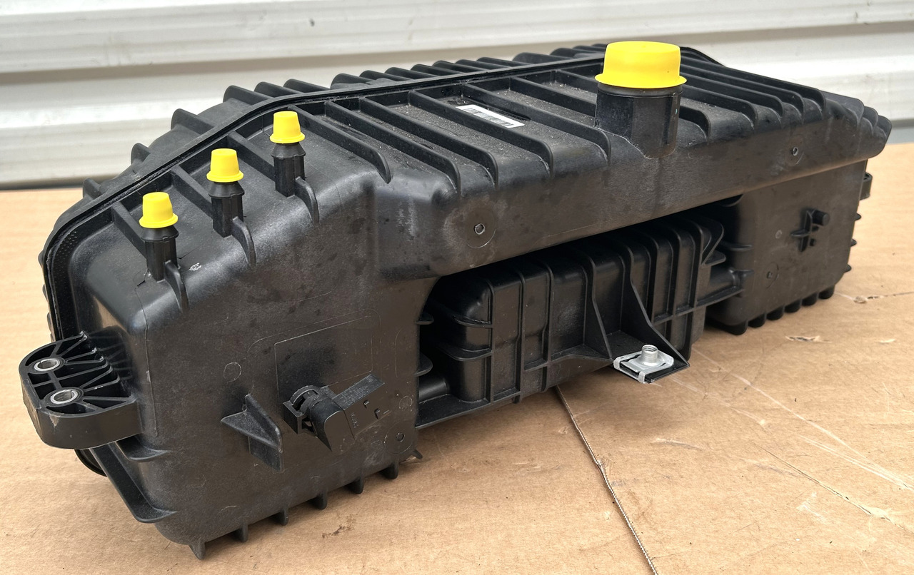 MERCEDES COOLANT EXPANSION TANK AROCS ACTROS MP4 MP5 - Расширительный бачок: фото 4 MERCEDES COOLANT EXPANSION TANK AROCS ACTROS MP4 MP5 - Расширительный бачок: фото 4
