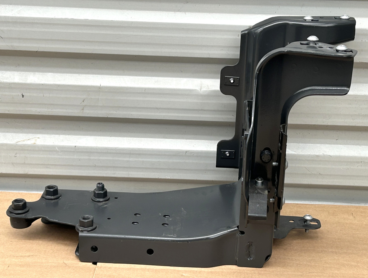 MERCEDES MOUNTING STEERING STEP SUPPORT AROCS ACTROS MP4 MP5 - Кузов и экстерьер: фото 1 MERCEDES MOUNTING STEERING STEP SUPPORT AROCS ACTROS MP4 MP5 - Кузов и экстерьер: фото 1