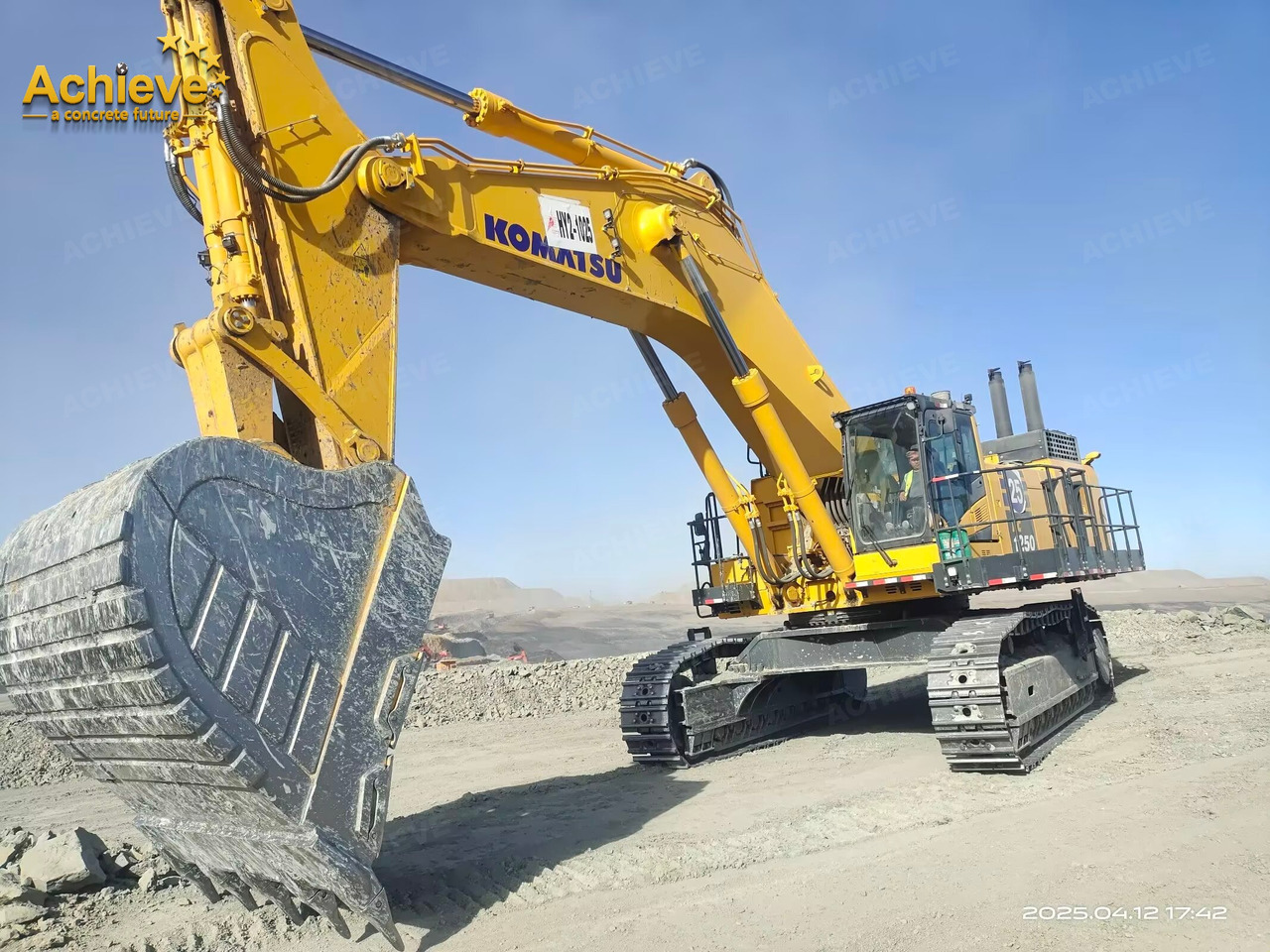Komatsu 【ACHIEVE】TOP CONDITION!!! PC1250-11R 2024 3181h Horsepower (HP) 758 HP @ 1,800 rpm Operating weight (lbs) 269,300 - 272,600 Bucket Capacity (yd3) 5.3-9.5 - Гусеничный экскаватор: фото 2 Komatsu 【ACHIEVE】TOP CONDITION!!! PC1250-11R 2024 3181h Horsepower (HP) 758 HP @ 1,800 rpm Operating weight (lbs) 269,300 - 272,600 Bucket Capacity (yd3) 5.3-9.5 - Гусеничный экскаватор: фото 2