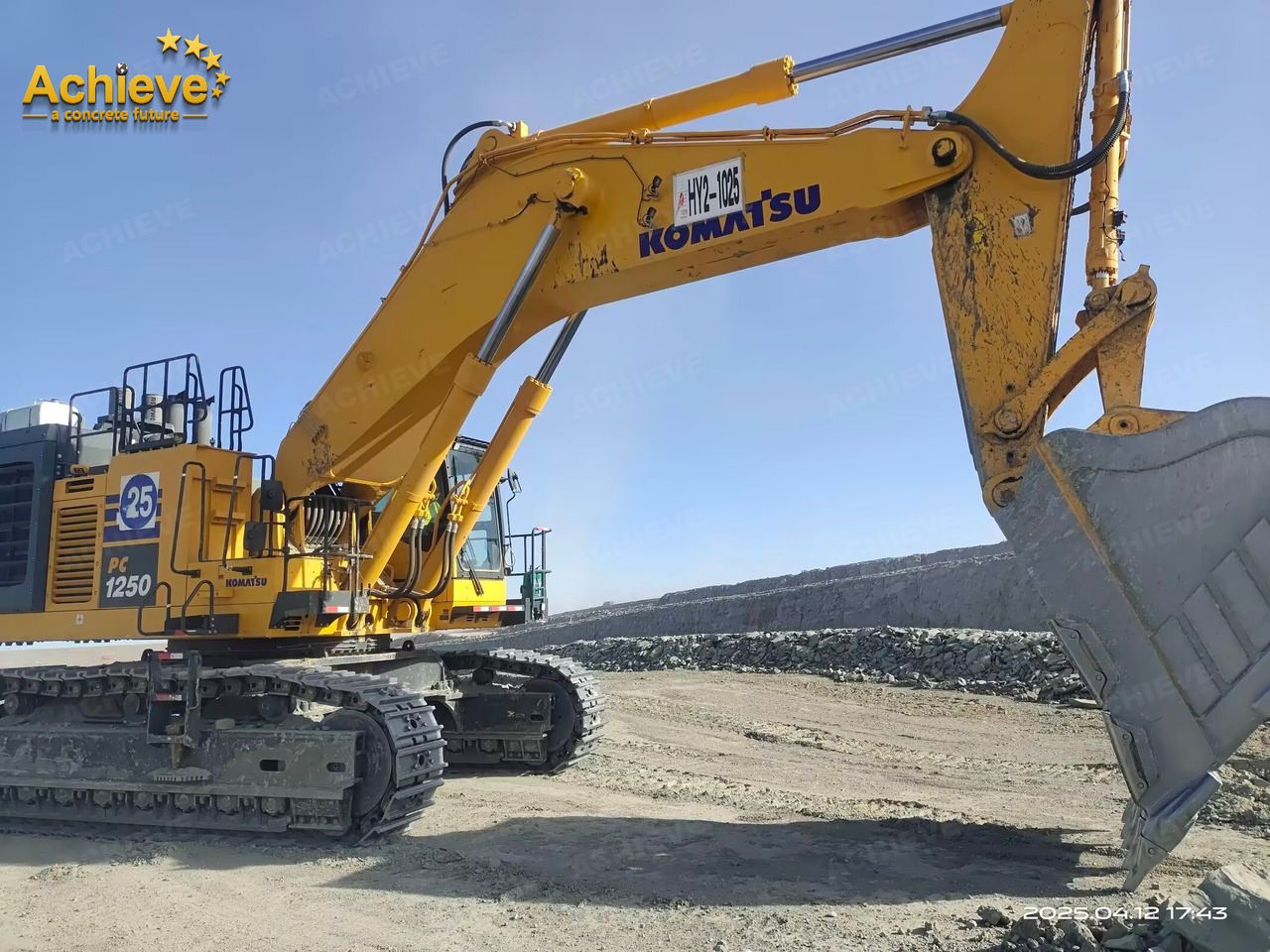 Komatsu 【ACHIEVE】TOP CONDITION!!! PC1250-11R 2024 3181h Horsepower (HP) 758 HP @ 1,800 rpm Operating weight (lbs) 269,300 - 272,600 Bucket Capacity (yd3) 5.3-9.5 - Гусеничный экскаватор: фото 1 Komatsu 【ACHIEVE】TOP CONDITION!!! PC1250-11R 2024 3181h Horsepower (HP) 758 HP @ 1,800 rpm Operating weight (lbs) 269,300 - 272,600 Bucket Capacity (yd3) 5.3-9.5 - Гусеничный экскаватор: фото 1