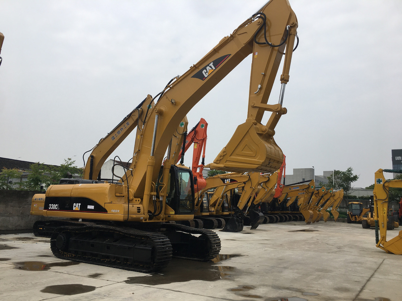 CATERPILLAR Pre-Owned CAT 330CL Excavator – 35-Ton 247 HP, Work-Ready for Mining & Quarry - Гусеничный экскаватор: фото 4 CATERPILLAR Pre-Owned CAT 330CL Excavator – 35-Ton 247 HP, Work-Ready for Mining & Quarry - Гусеничный экскаватор: фото 4