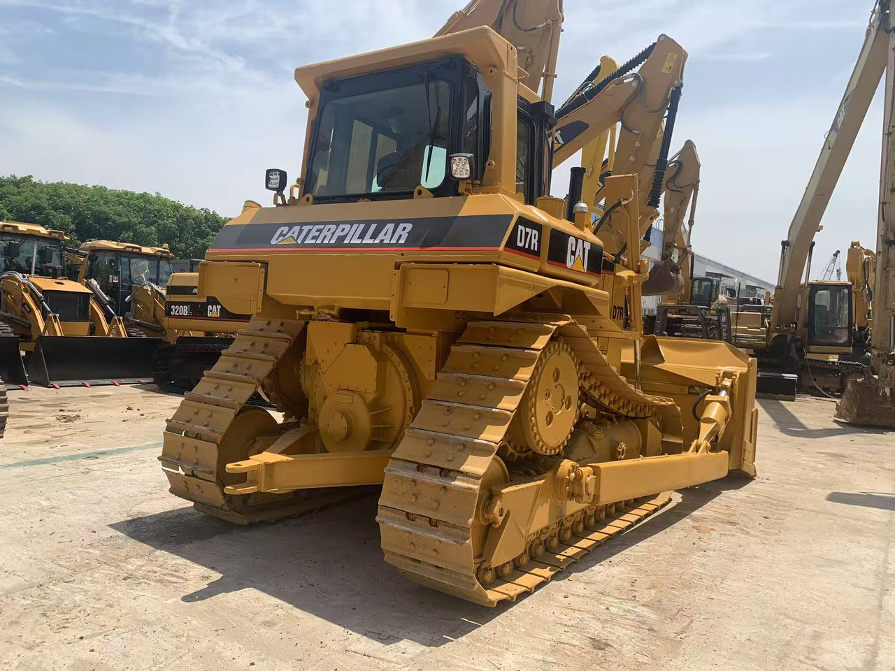 Caterpillar Tracked Tractor CAT D6R, D7R, D8R with Triangle Track - Бульдозер: фото 4 Caterpillar Tracked Tractor CAT D6R, D7R, D8R with Triangle Track - Бульдозер: фото 4
