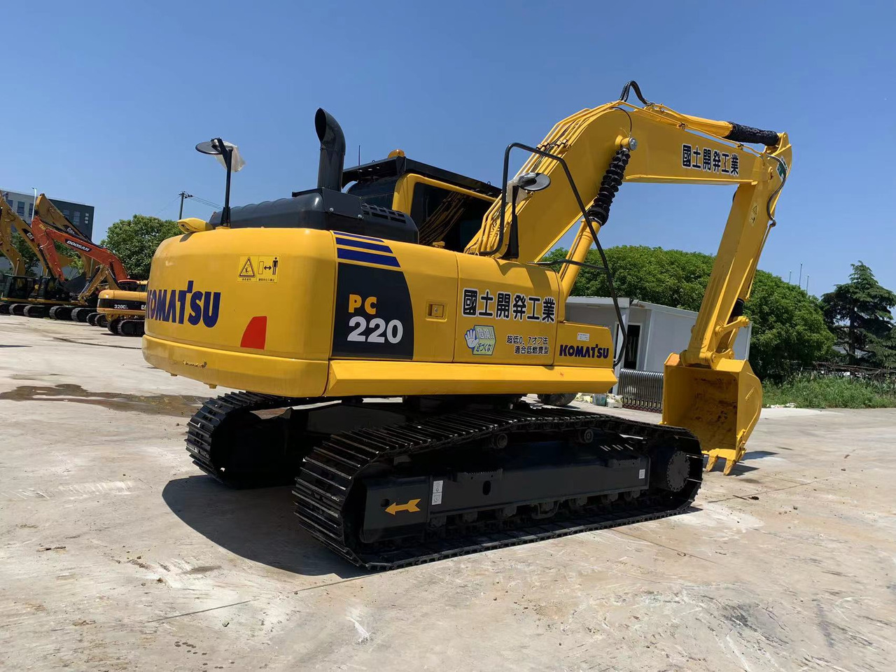 Komatsu Excavator PC220 Good Condition 22 ton Digger - Гусеничный экскаватор: фото 4 Komatsu Excavator PC220 Good Condition 22 ton Digger - Гусеничный экскаватор: фото 4