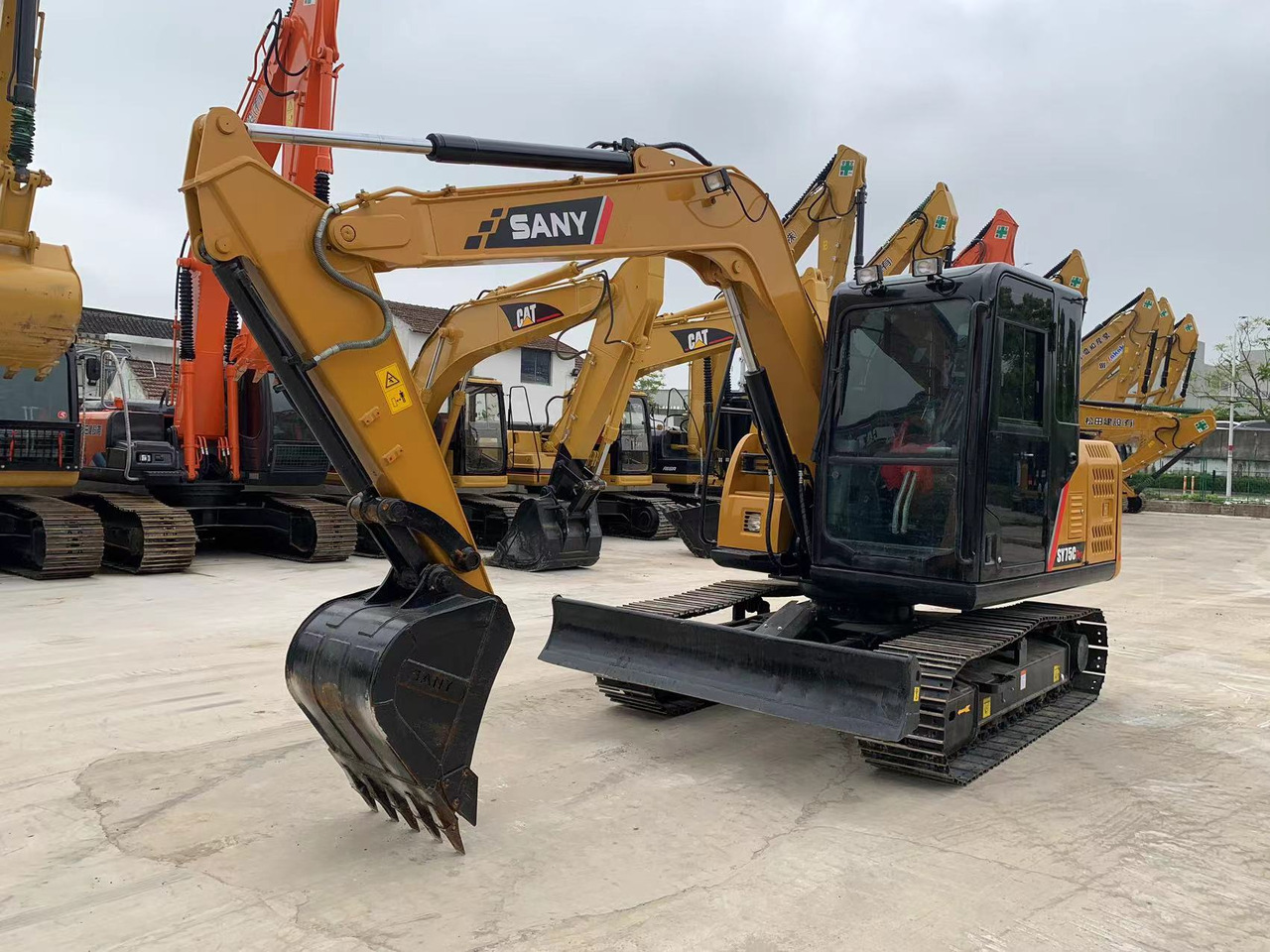 Sany Excavator SY75, SY60, SY55 Good Price Small Digger - Гусеничный экскаватор: фото 3 Sany Excavator SY75, SY60, SY55 Good Price Small Digger - Гусеничный экскаватор: фото 3