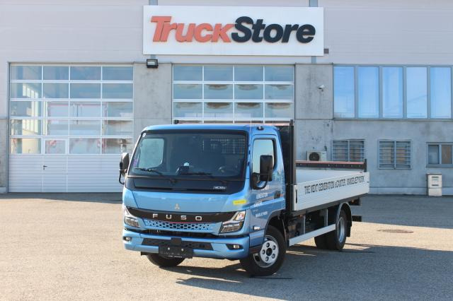 FUSO Canter 4C15E M - BATT. - Малотоннажный бортовой грузовик: фото 1 FUSO Canter 4C15E M - BATT. - Малотоннажный бортовой грузовик: фото 1