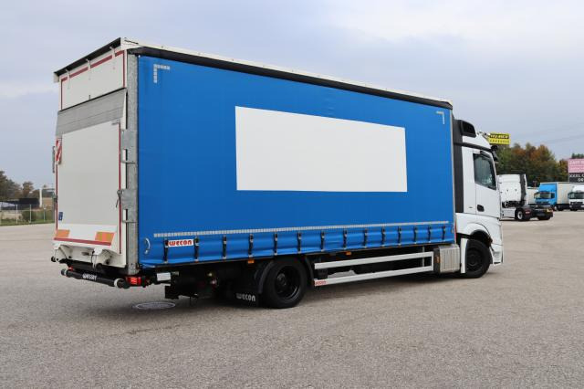 Mercedes-Benz Actros 1833 L nR - Тентованный грузовик: фото 3 Mercedes-Benz Actros 1833 L nR - Тентованный грузовик: фото 3